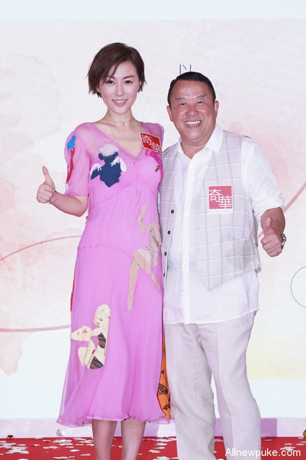 曾志伟开心演出“女儿奴”坏蛋 望早日喝媳妇茶