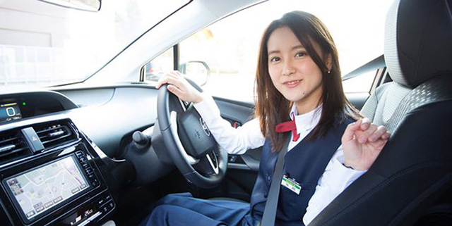 美人出租车司机 生田佳那大红周刊写真连发