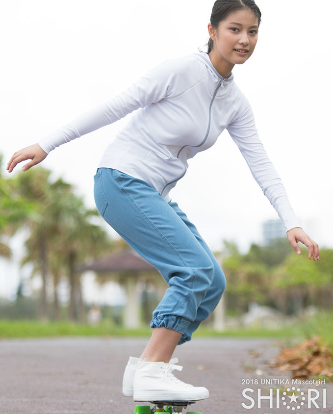 美少女玉田志织首本写真集 D罩杯闷骚妹妹性感泳装撩动情欲