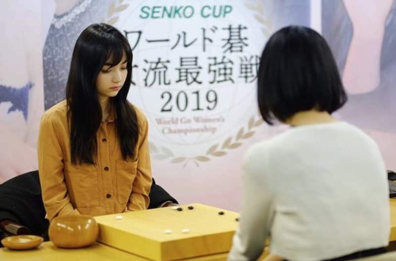 台澳混血围棋女神黑嘉嘉 围棋界“佐佐木希”千年仅一人