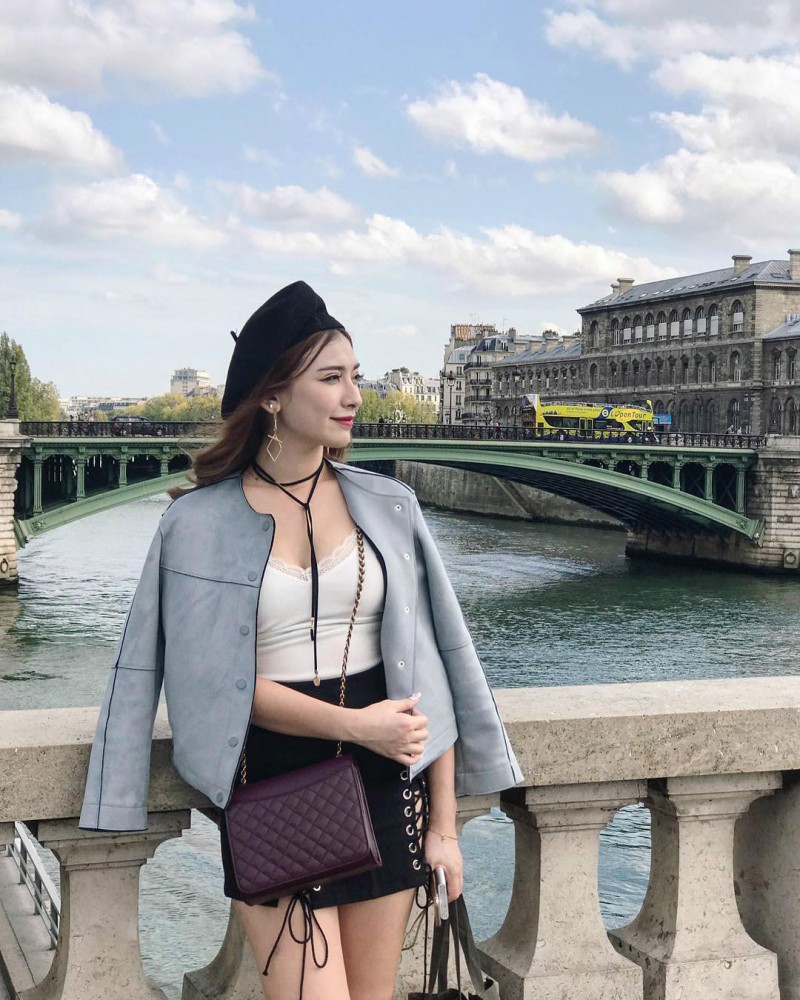 气质正妹AikYen 魔鬼身材美女性感泳装魅力无极限