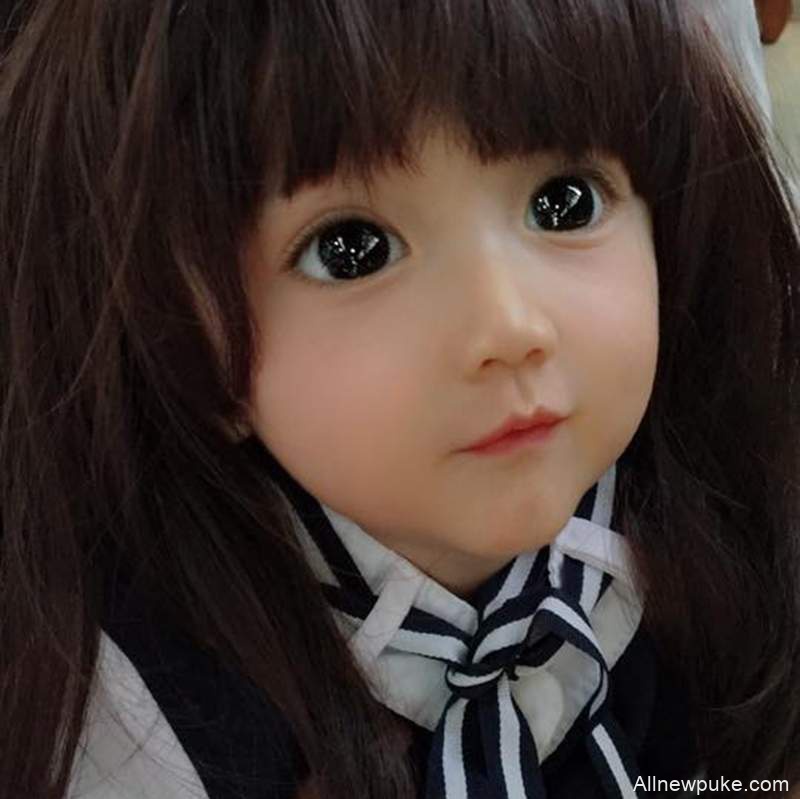泰国小萝莉Isaan “奇迹女孩”逆天美颜宛如二次元少女