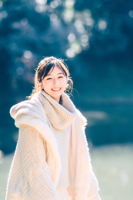 日本正妹情人节爆红 和女朋友约会照片感觉每天都在过节