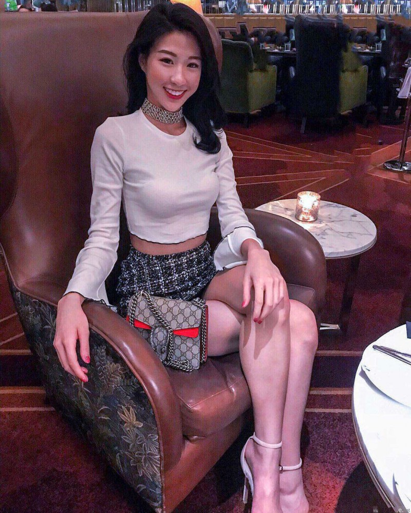 新加坡正妹Gabriella Choo 热裤美女秀性感大长腿