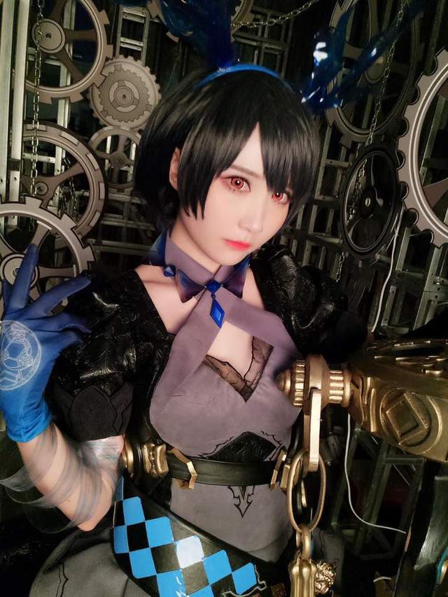 超萌表情包小妹Aliga梨嘉 Cosplay也都萌萌咑