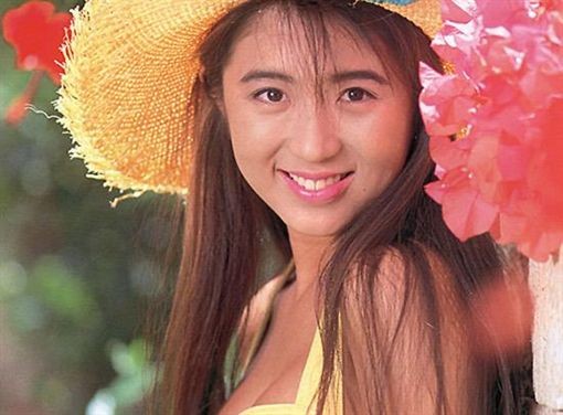 日本“丁字裤女王”饭岛爱猝逝家中内幕终于曝光