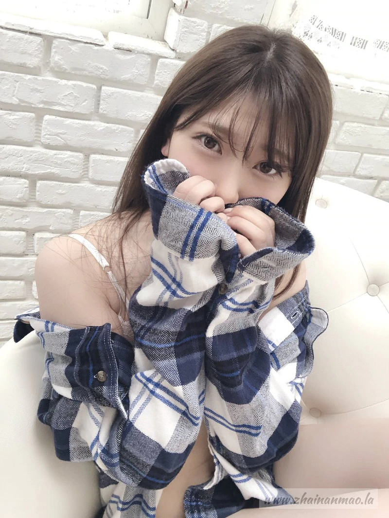 来不及啦 全看光了！声优偶像山田麻莉奈蕾丝内衣写真意外露乳晕！