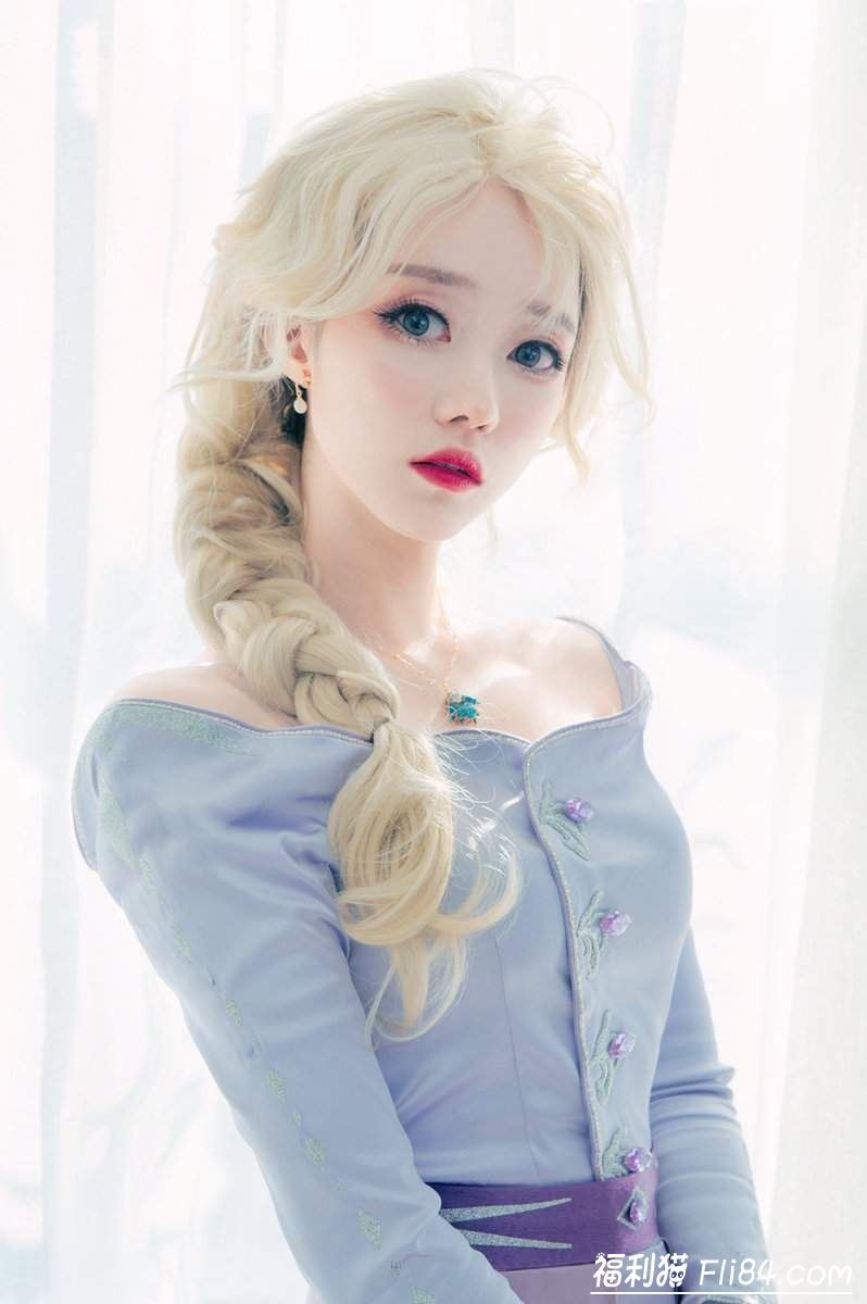 韩国正妹SAIDAcos《冰雪奇缘2》艾莎+安娜双主角不同的造型一次呈现！
