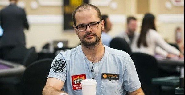 Matt Stout指控WSOP决赛桌成员进行多账户操作