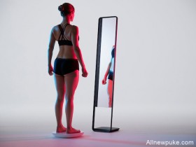 【蜗牛扑克】智慧型全身镜Naked 科技魔镜准确追踪你的身形与体脂