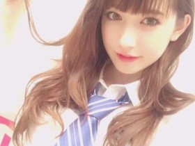 【蜗牛扑克】當選「最可愛日本高中生」中村友茉，混血外表穿上性感泳衣寫真，要讓男同學暴動了！