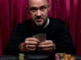 职业斯诺克选手Stephen Hendry现身扑克桌