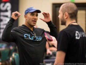 职业玩家Bill ‘GASTRADER’ Perkins直播高额桌游戏人气爆棚