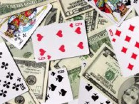 大多数玩家累积起始扑克资本的方式