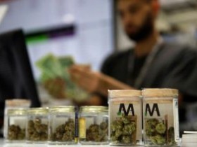 牌手可以在WSOP赛场吸大麻?!