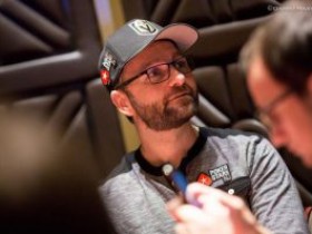 Daniel Negreanu的紫晶夹克赌约应该是要输了!