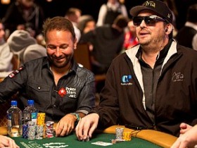 蜗牛扑克:Negreanu发推特说Hellmuth只会嘴炮