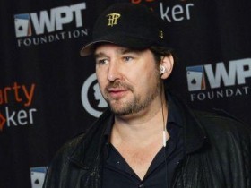 蜗牛扑克:Phil Hellmuth因高价售卖WSOP门票股份遭受抨击