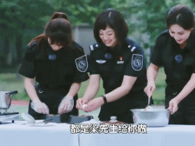 【蜗牛扑克】好甜的狗粮！刘嘉玲节目自爆都是梁朝伟给她做饭