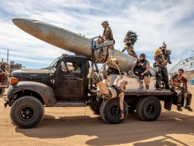 【蜗牛扑克】美国莫哈韦沙漠祭典 现实版的《疯狂的麦克斯4：狂暴之路》