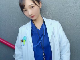 【蜗牛扑克】日本性感药剂师Ana 清纯正妹换上比基尼秒变辣妹