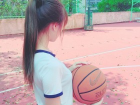 【蜗牛扑克】运动正妹娜娜Nana Bebu 打篮球活力四射姿势100分