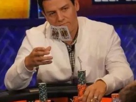 【蜗牛扑克】德州扑克分析-敲到河牌,被加注后扔掉葫芦!你做得到吗