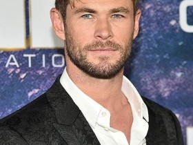 【蜗牛扑克】动漫节惊见“超神cos”!雷神抢合照传IG:重新驾驭雷神之槌,真是头痛!