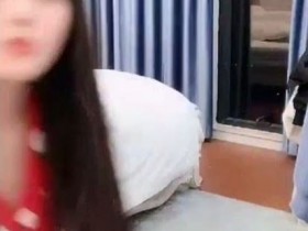 【蜗牛扑克】坐拥450w粉的极品网红【沫沫】直播时换衣忘关摄像,视频惨遭外流!