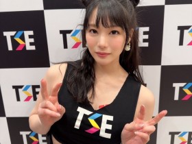 【EV扑克】第一次海外活动就上手!铃村あいり(铃村爱里)后台的第一手情报在这儿〜 …