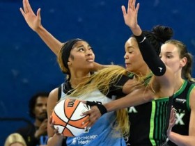 大发体育-安吉尔·里斯周一创造了芝加哥天空历史,大发助力你的致富之路!