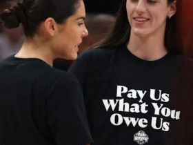 迈博体育 凯特琳参加“偿还你欠我们的”WNBA CBA 示威活动