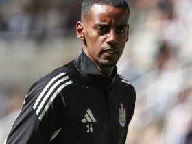 大发体育-要去利物浦?伊萨克缺席热身赛引热议,大发助力你的致富之路!