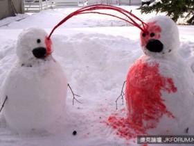 【蜗牛扑克】『驚悚雪人』在路上看到這樣的雪人還是快跑吧(?!)