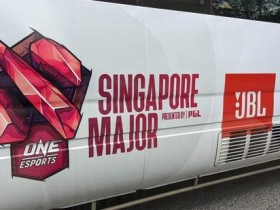 【蜗牛电竞】大战预热，新加坡出现Major主题巴士广告