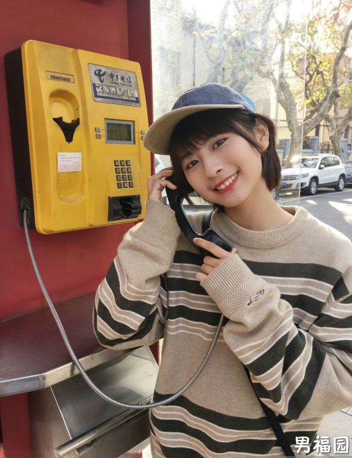 神似新垣结衣的中国90后美女网络走红，人气暴涨