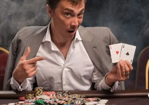 评估德州扑克中的手牌只是翻牌前策略的一个方面