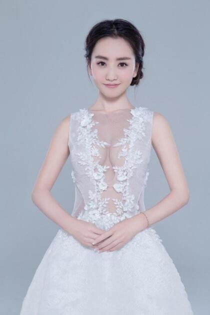 杨蓉 第二届亚洲新媒体电影节“金海鸥奖”网络剧最受欢迎女演员美照分享及个人资料