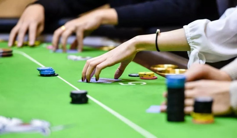 【EV扑克】从“弃牌”看出牌桌上最真实的破绽