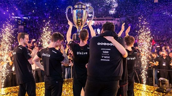 【蜗牛电竞】Astralis的崛起与陨落:当丹麦星辰失去光芒之时【EV扑克小游戏官网】