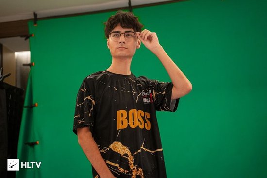 【蜗牛电竞】BLUEJAYS战队仅留freshie一人,其余选手全部离队【EV扑克小游戏官网】