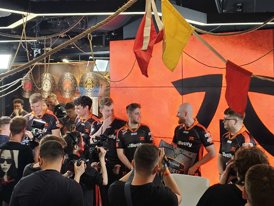 【蜗牛电竞】fnatic击败ENCE,赢得自2022年以来首座线下赛冠军奖【EV扑克小游戏官网】