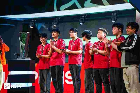 媒体给电竞世界杯参赛队伍评级：TYLOO、VP同属E档