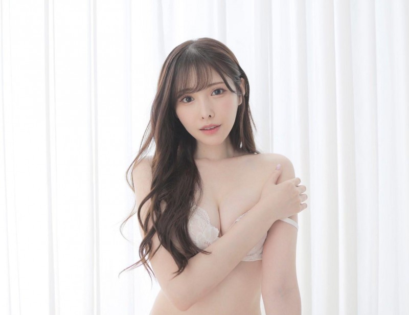 【EV扑克】自称抖M是个超级被虐狂!「最强美腿」新有菜放话:准备来台湾找老公【EV扑克官网】