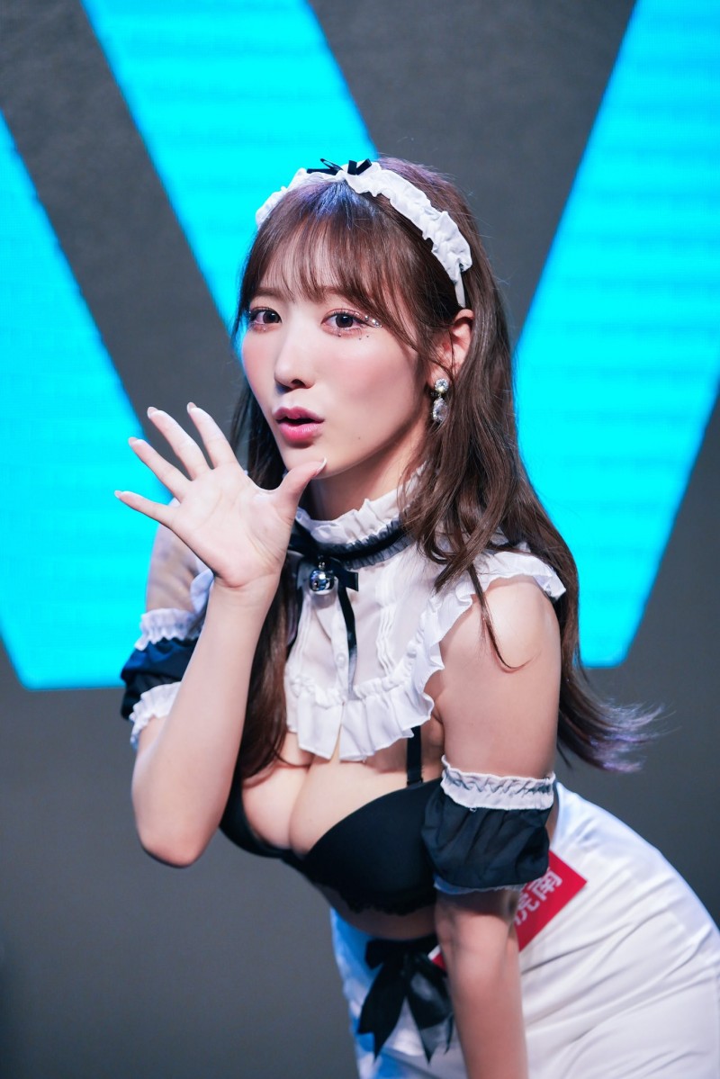 【EV扑克】TRE2023日记(11):小宵こなん(小宵虎南)的BlackPink星巴克限量杯【EV扑克官网】