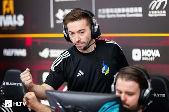 【蜗牛电竞】官宣：Passion UA与南非教练T.c续约至2028年【EV扑克小游戏官网】