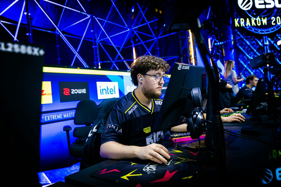 【蜗牛电竞】Pimp：ZywOo为当世最强，Falcons是唯一在努力抗争的队伍【EV扑克小游戏官网】