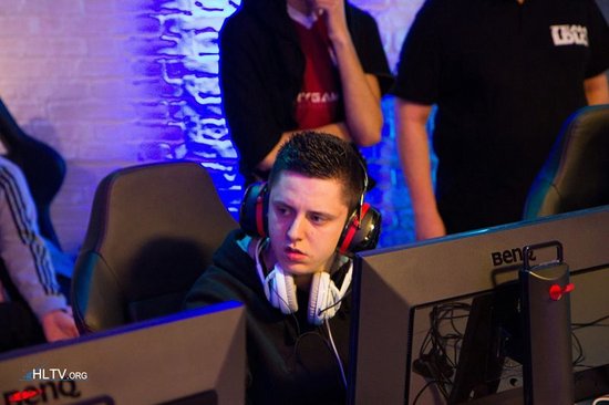 【蜗牛电竞】两位首届Major的参赛者apEX和Snax将出战科隆Major【EV扑克小游戏官网】