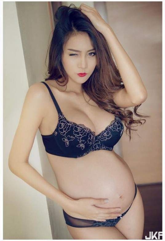 【蜗牛扑克】《泰國辣媽》Aumboon Sukklai 產後立馬恢復魔鬼身材